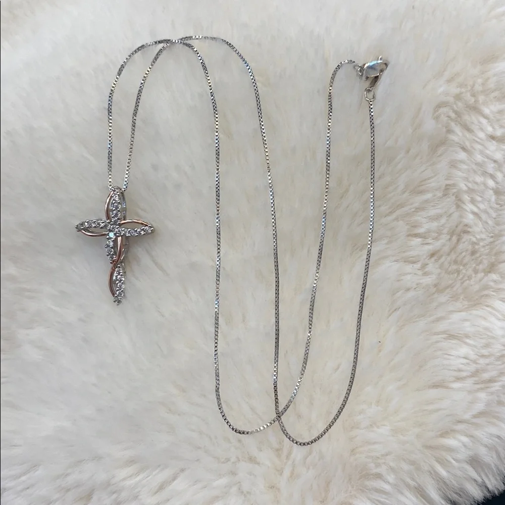 Rose Silver Cross - Picture 4 of 6